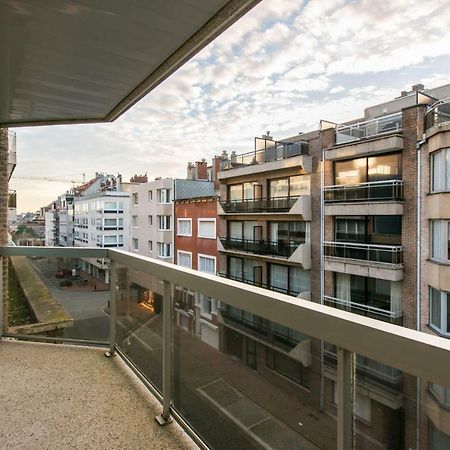 Yellow Knokke-Heist Exterior foto