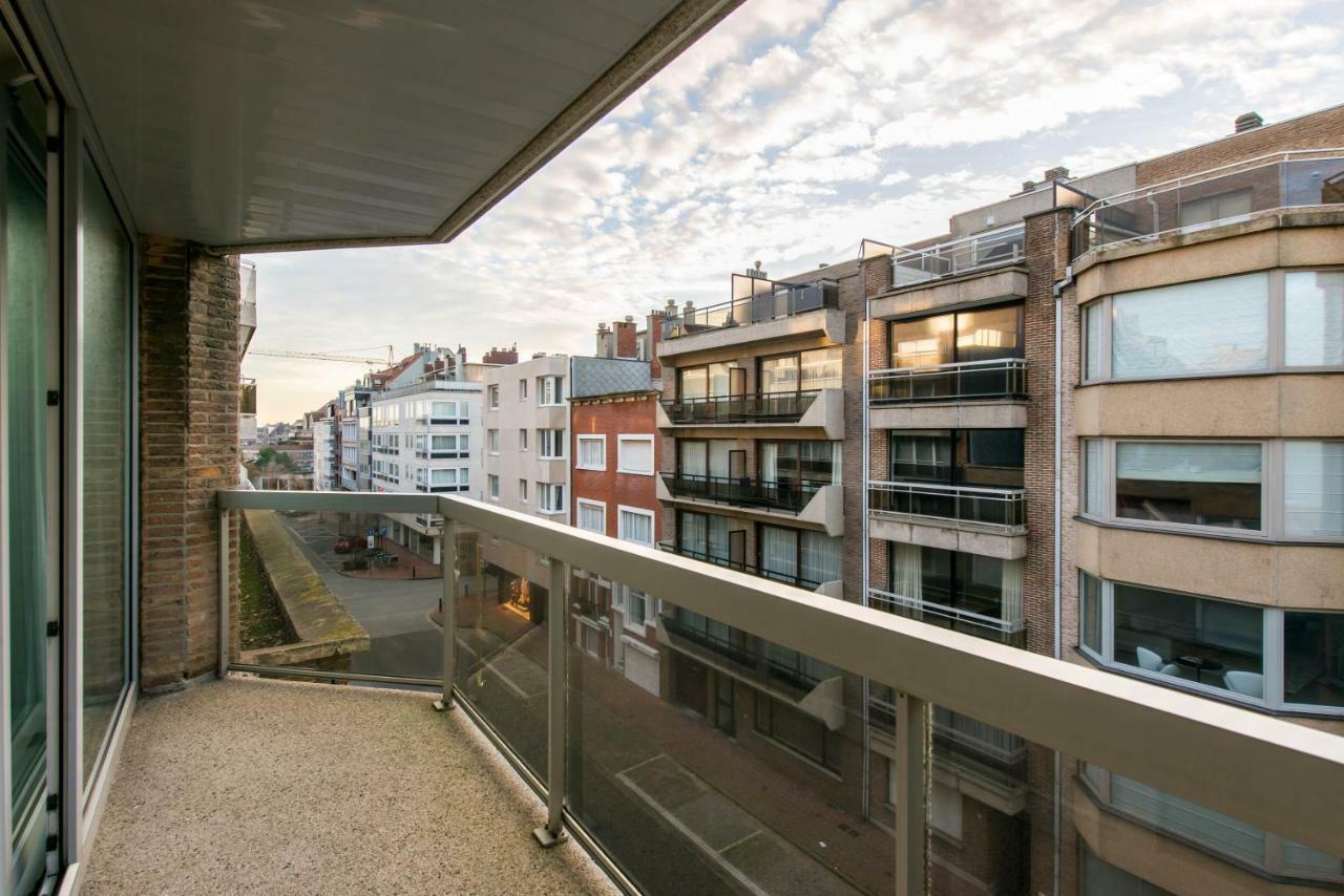 Yellow Knokke-Heist Exterior foto